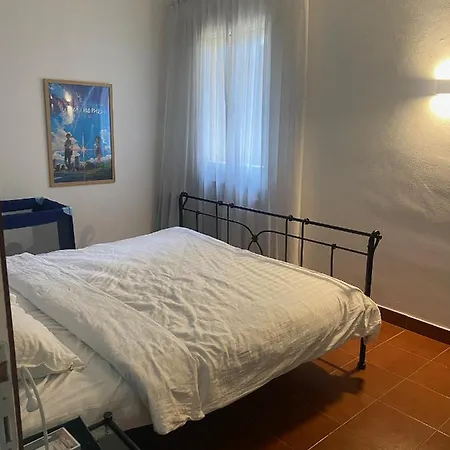 Flat In Garden Resort, Malcesine, Italy Appartamento *