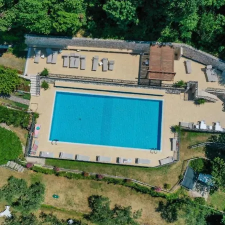 Appartement Flat In Garden Resort, Malcesine, Italy