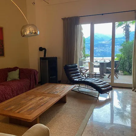 Flat In Garden Resort, Malcesine, Italy Appartement Malcesine