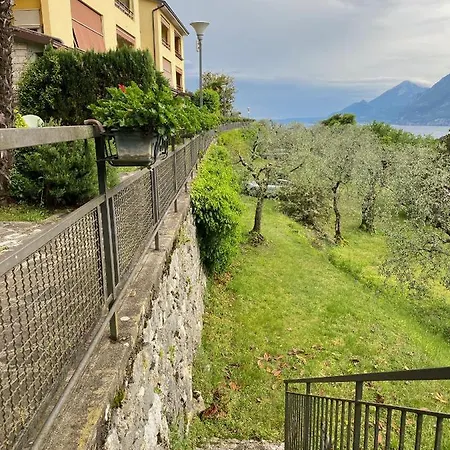 Appartement Flat In Garden Resort, Malcesine, Italy